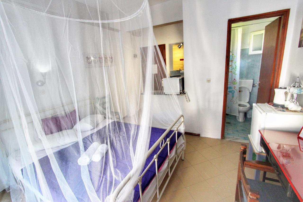 Aparthotel The Banana 2*